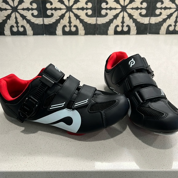 Peloton Shoes Peloton Cycle Shoes Size 4 Clips On The Bottom Ready